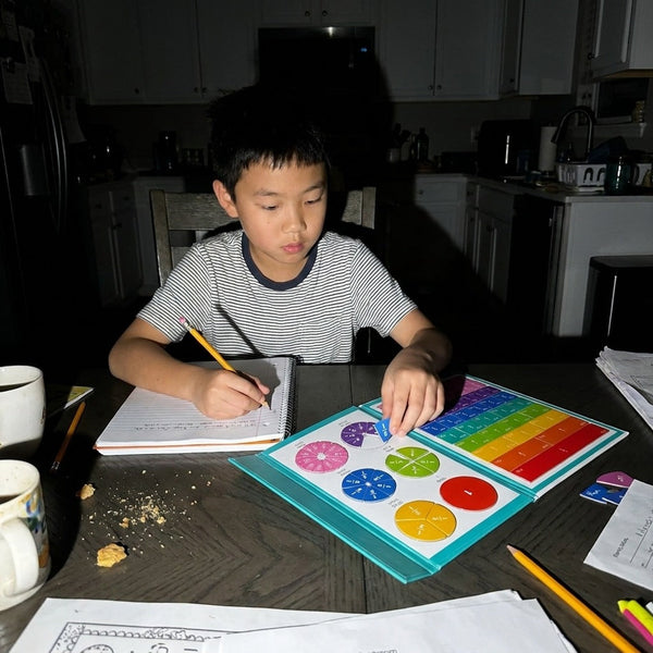Fraciona Criativae - 分数がわかるマグネット学習ブック